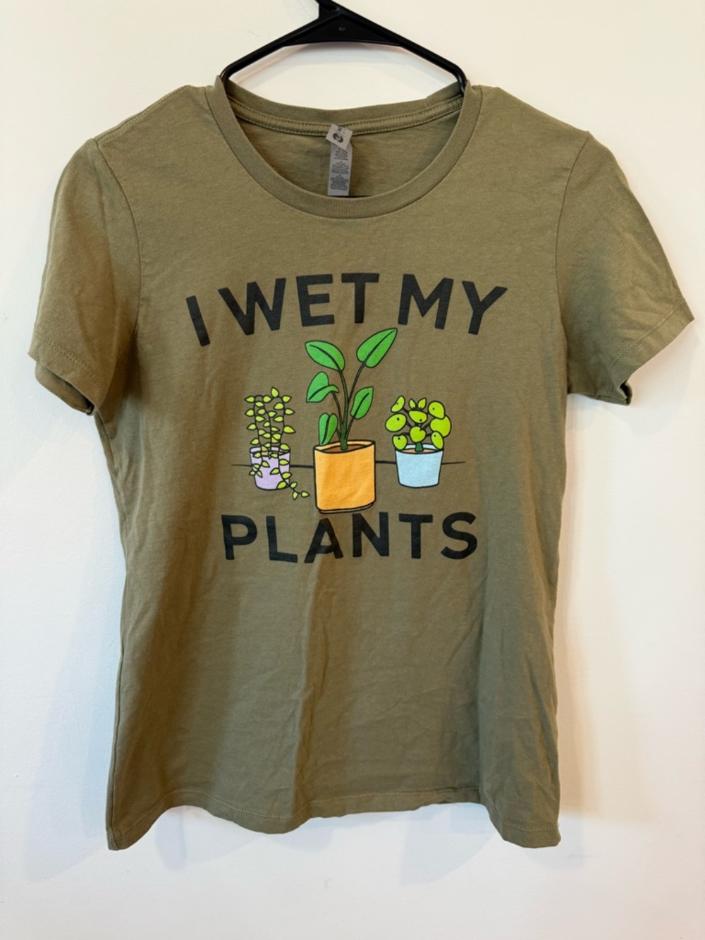 I Wet My Plants Graphic T Shirt Women Medium Olive Green Gardening Funny Tee